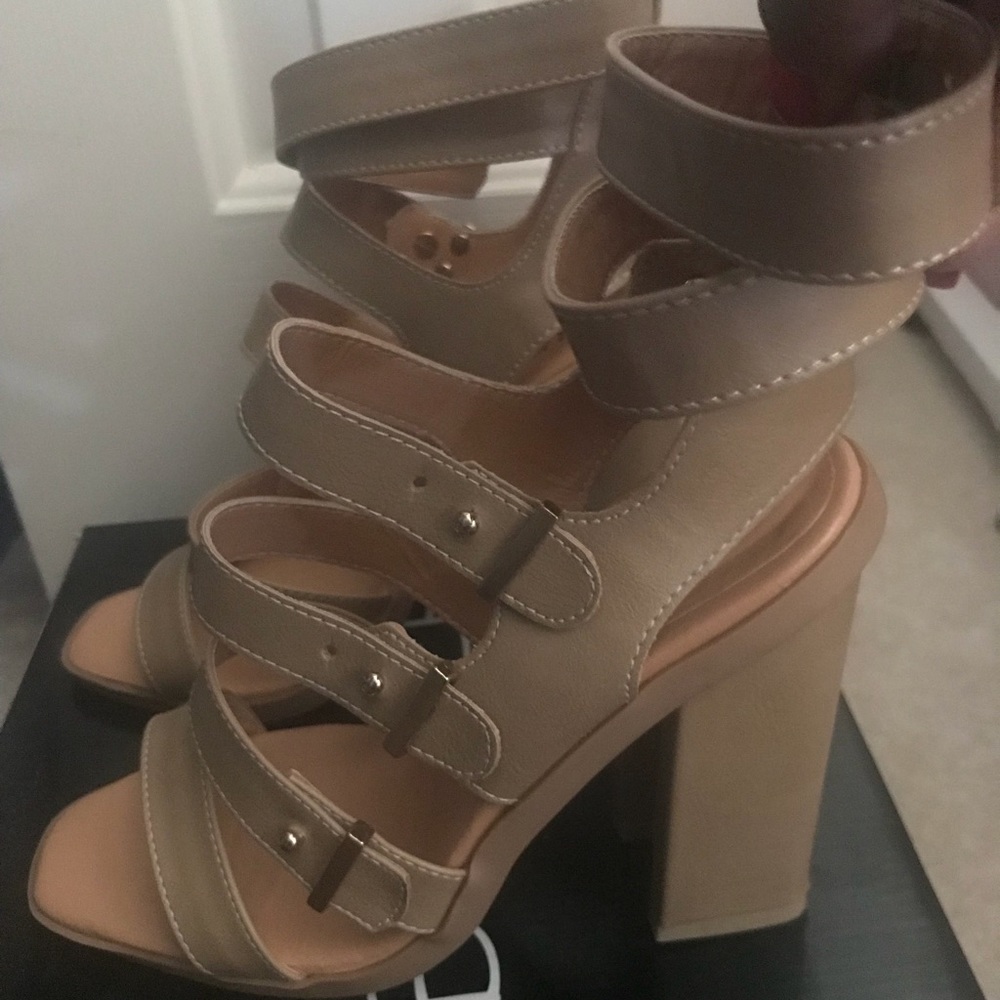 BUMPER Strappy Sandals